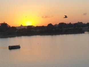 Hotel Shiv Lake Bhuj Dış mekan fotoğraf